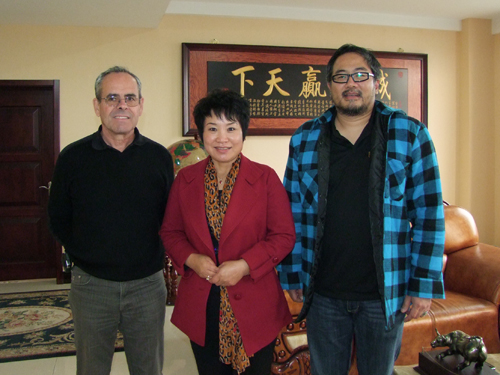 �I���L��